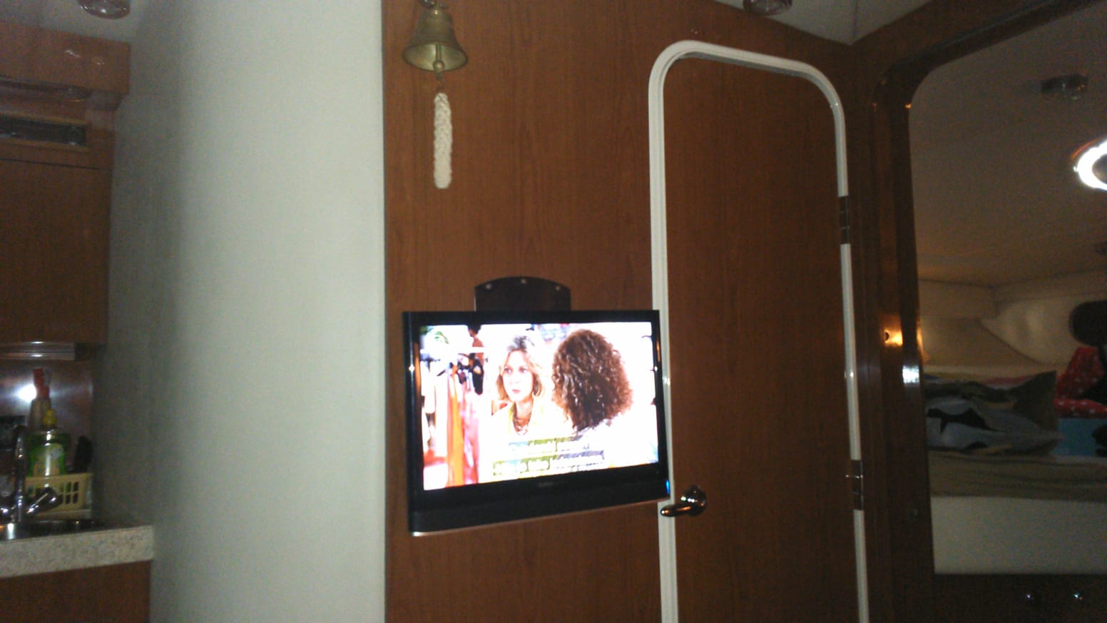 Thumbnail von Regál Commodore 3760