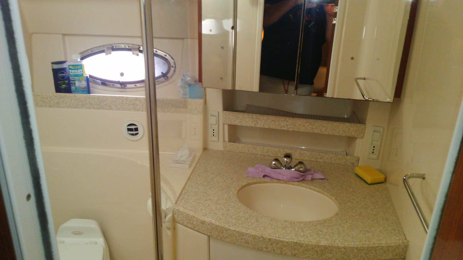 Thumbnail von Regál Commodore 3760