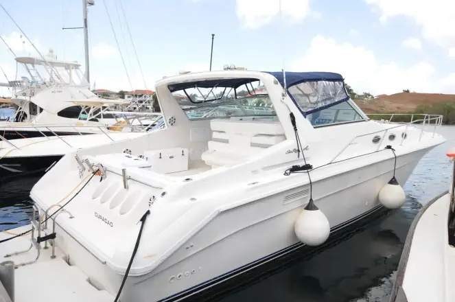 Sea Ray 440 Sundancer