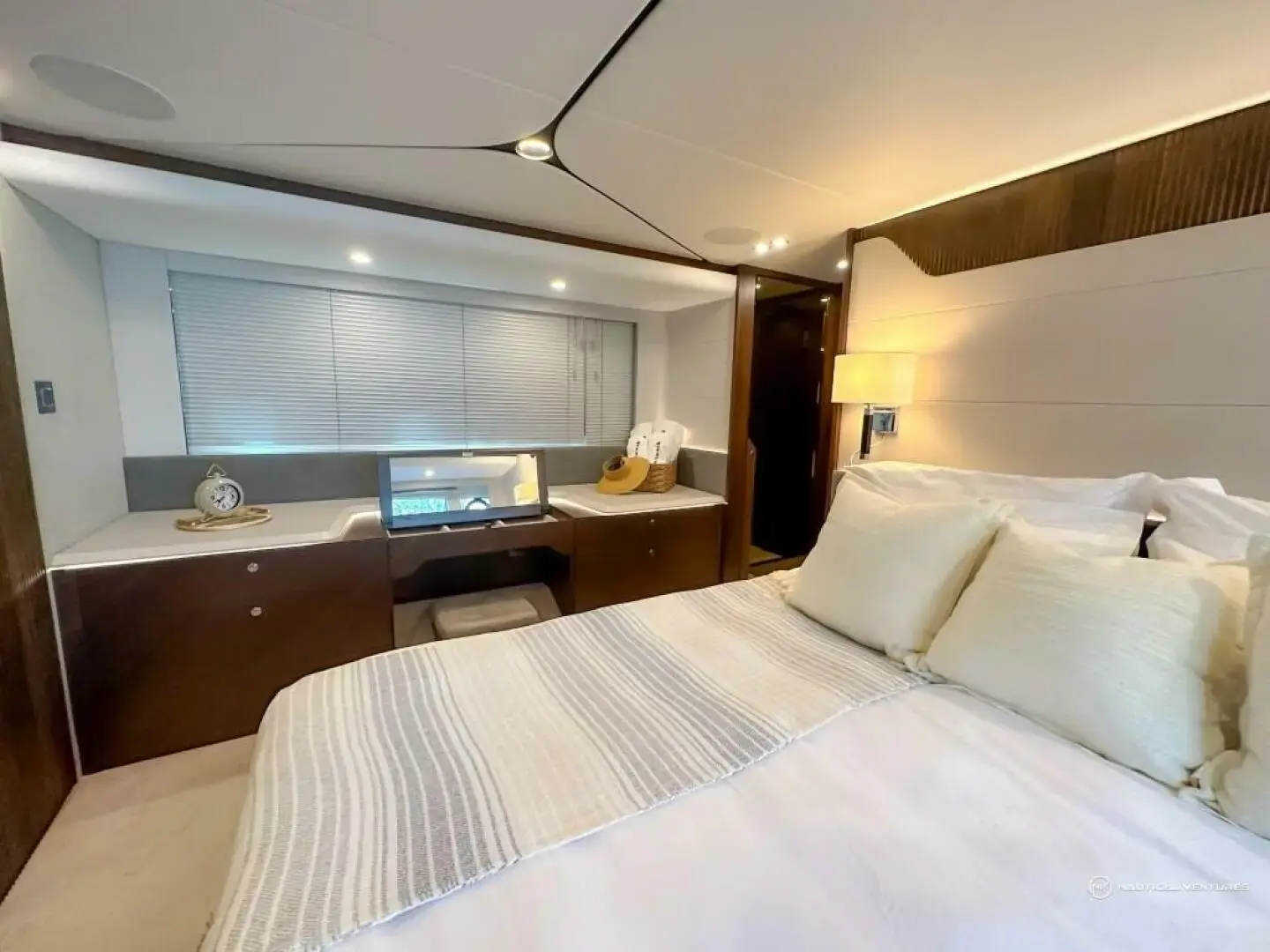 Thumbnail von Fairline Phantom 65