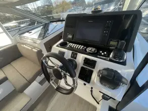 Thumbnail von Sealine C335 Low hours