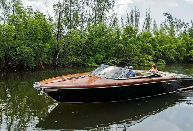 Riva 33 Aqua Super SKS III