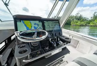 Thumbnail von Pursuit S 428 THISISIT