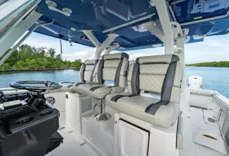 Thumbnail von Pursuit S 428 THISISIT