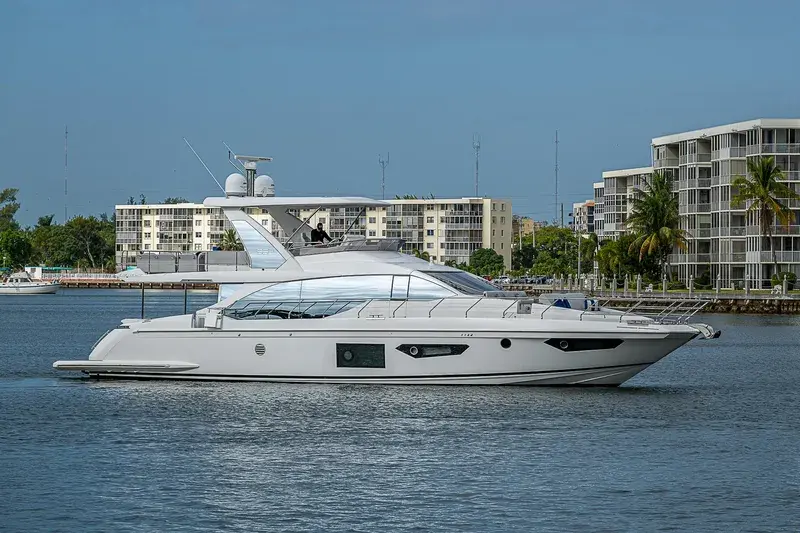 Thumbnail von Azimut 66