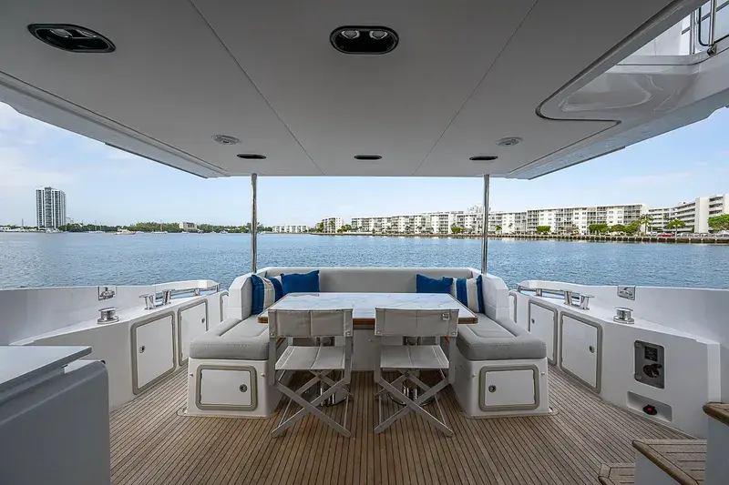 Thumbnail von Azimut 66