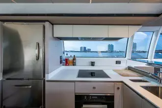 Thumbnail von Azimut 66