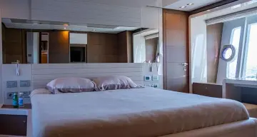 Thumbnail von Ferretti Yachts 870