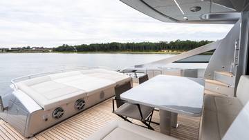 Thumbnail von Pershing 92