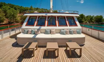 Thumbnail von Custom 157'