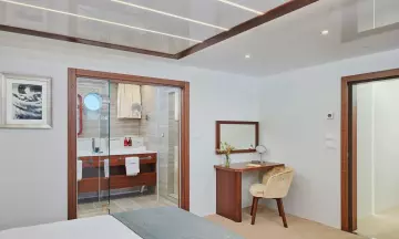 Thumbnail von Custom 157'