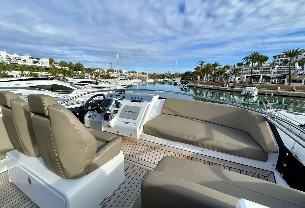 Thumbnail von Fairline Squadron 50