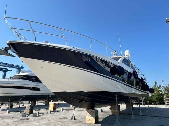 フェアライン タルガ 52