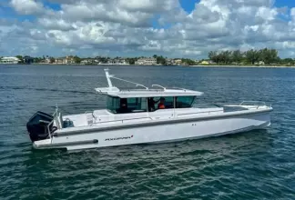 Thumbnail von Axopar 37 XC Cross Cabin