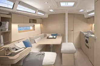 Thumbnail von Beneteau Oceanis 37.1