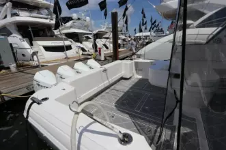 Thumbnail von Intrepid 475 Sport Yacht