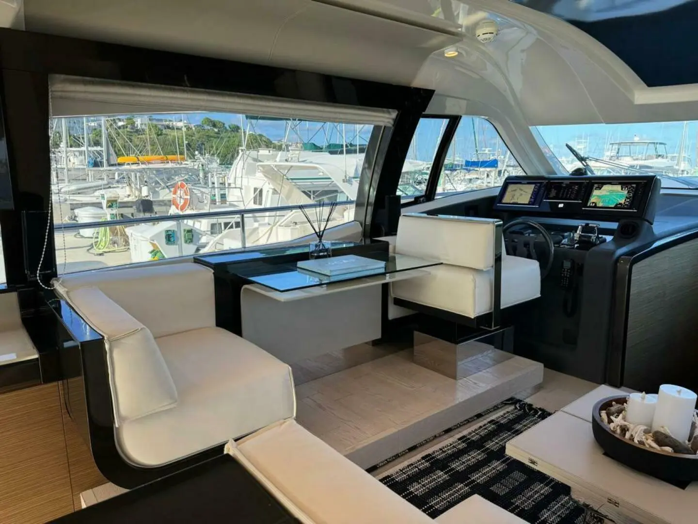 Thumbnail von Ferretti Yachts 550