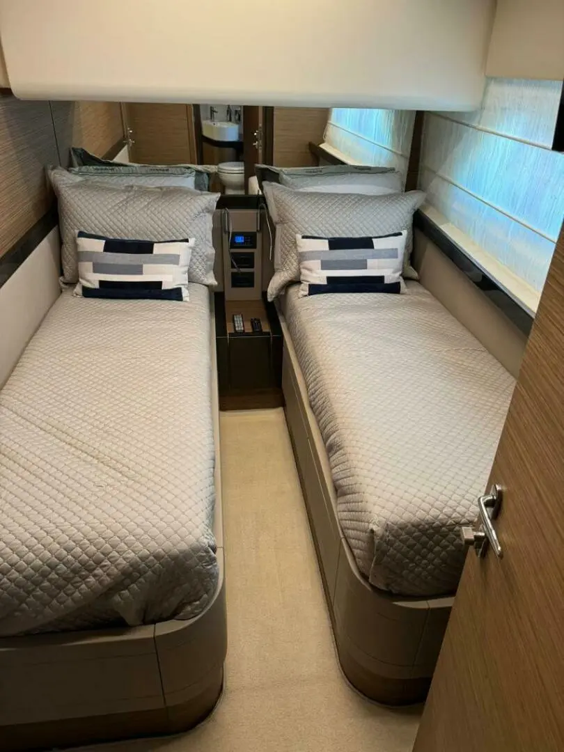 Thumbnail von Ferretti Yachts 550