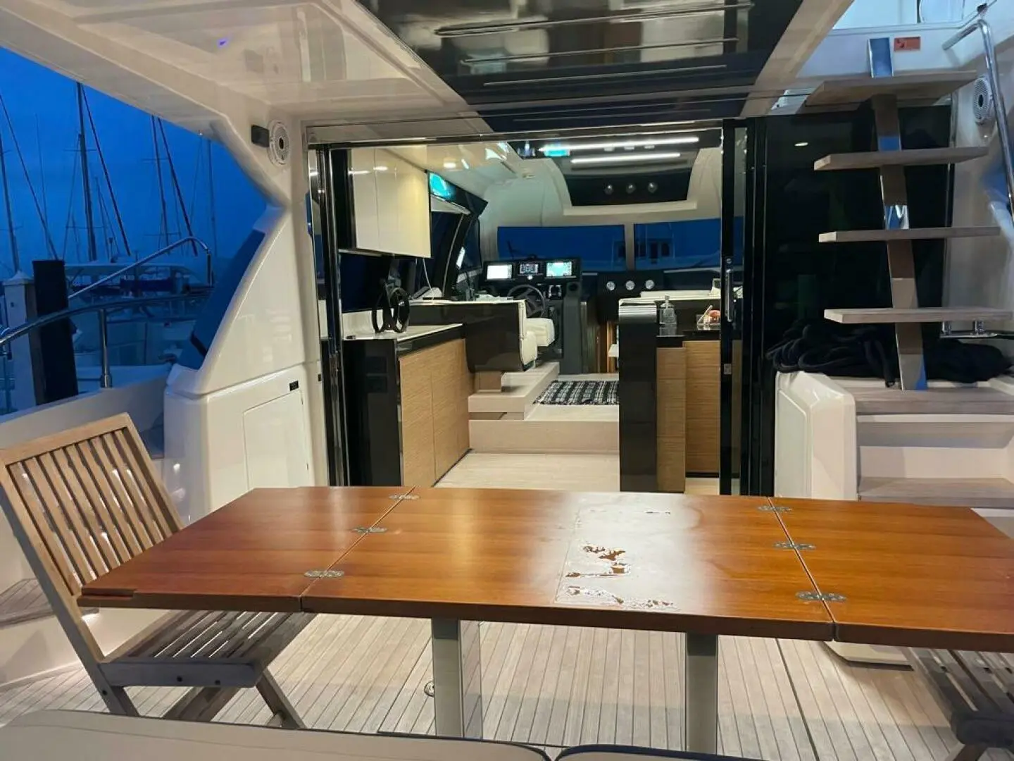 Thumbnail von Ferretti Yachts 550