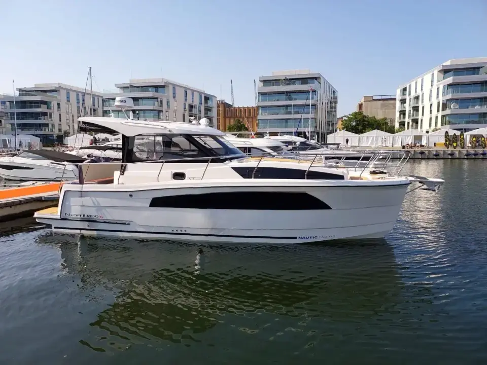 Nautic 900