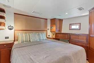 Thumbnail von Northern Marine 5700 Expedition Raven