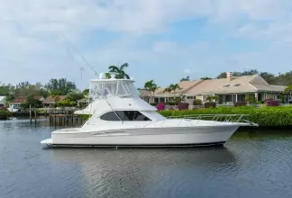 Thumbnail von Riviera 42 Flybridge