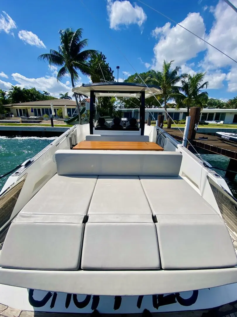 Thumbnail von Astondoa 377 Coupe