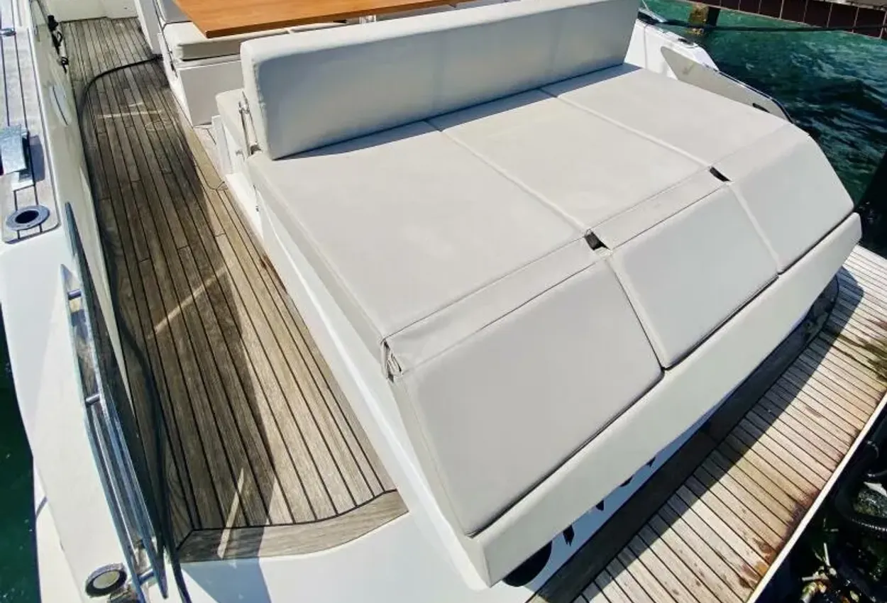 Thumbnail von Astondoa 377 Coupe