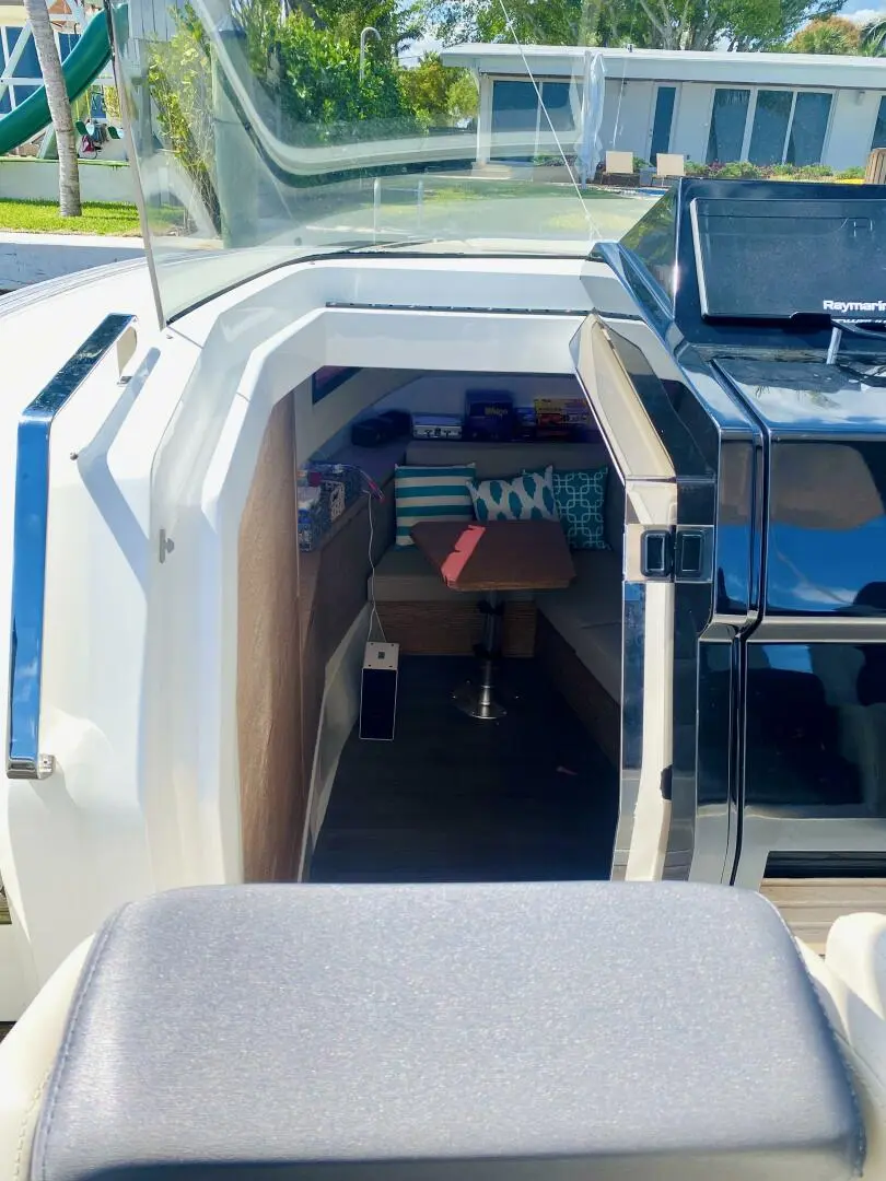 Thumbnail von Astondoa 377 Coupe