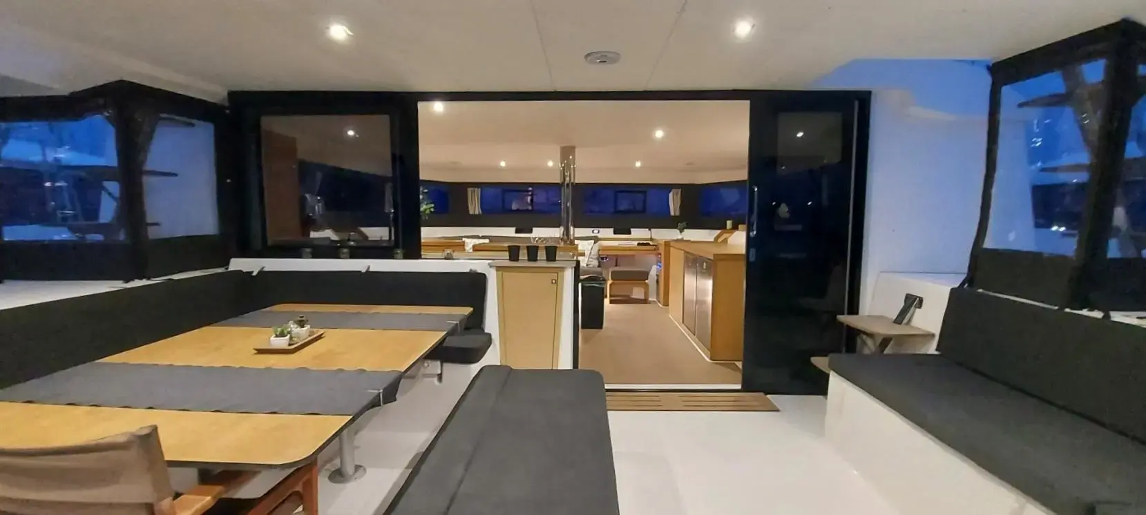 Thumbnail von Dufour Catamaran 48 1606