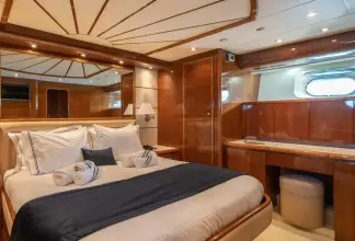 Thumbnail von Falcon 86 1660