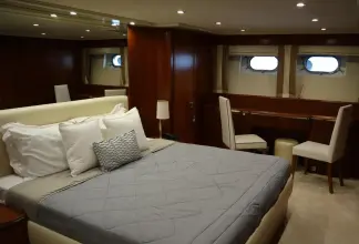 Thumbnail von Falcon 92 1593