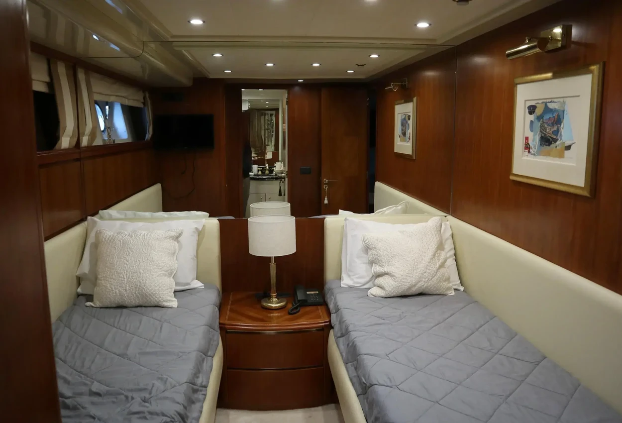 Thumbnail von Falcon 92 1593