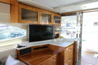 Thumbnail von Riviera 6000 Sport Yacht