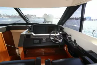 Thumbnail von Riviera 6000 Sport Yacht
