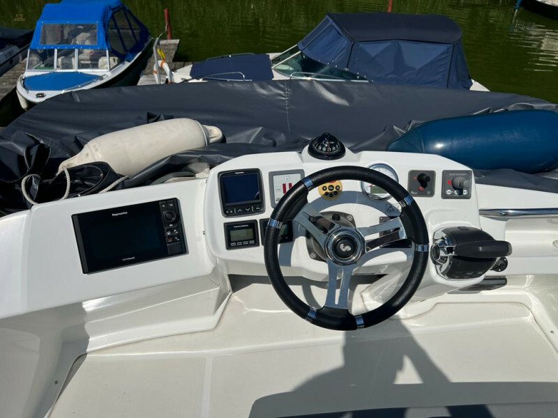 Thumbnail von BENETEAU ANTARES 30/33 FLY