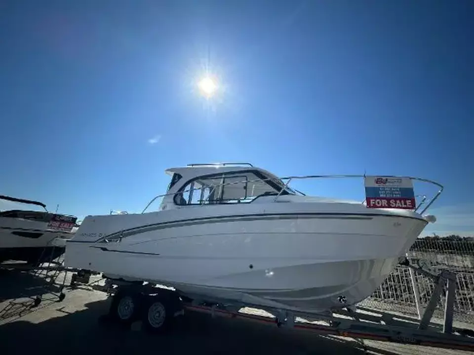 Beneteau Antares 8