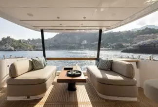 Thumbnail von Azimut 60