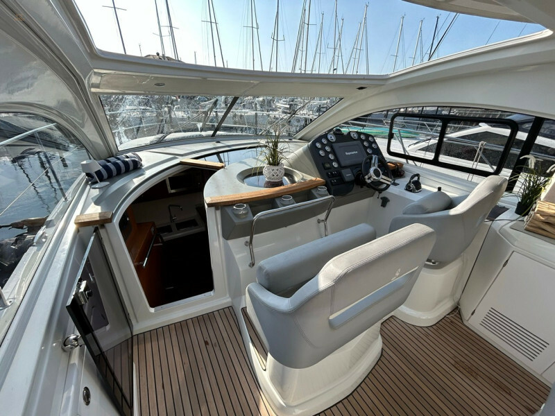 Thumbnail von BENETEAU MONTE CARLO 42 HT