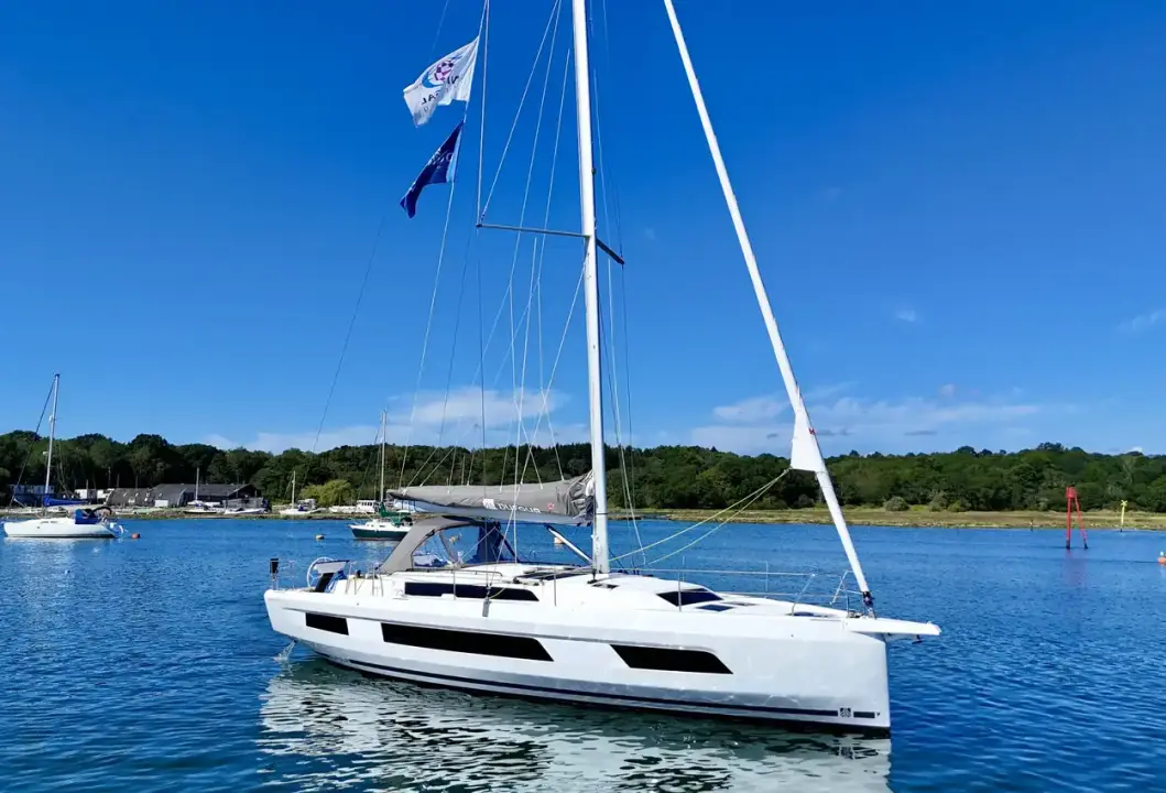 Dufour 44 PRE ORDER OFFER