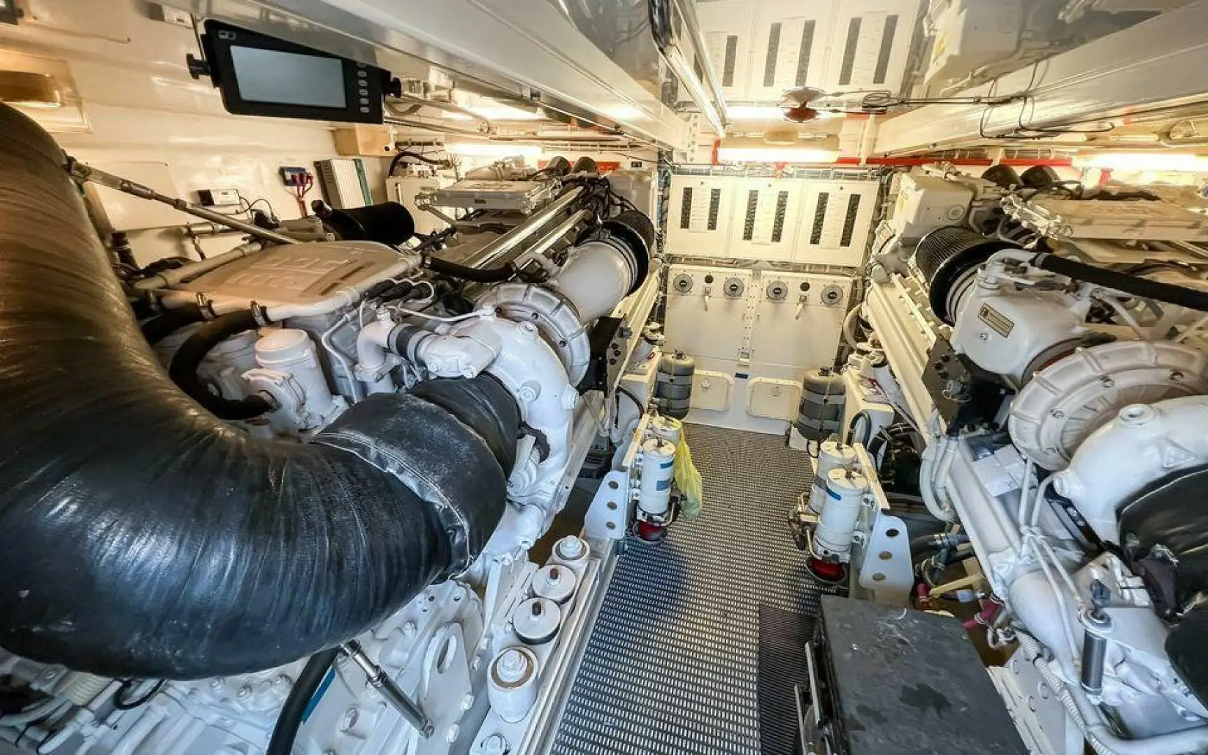 Thumbnail von Hatteras 68 Convertible