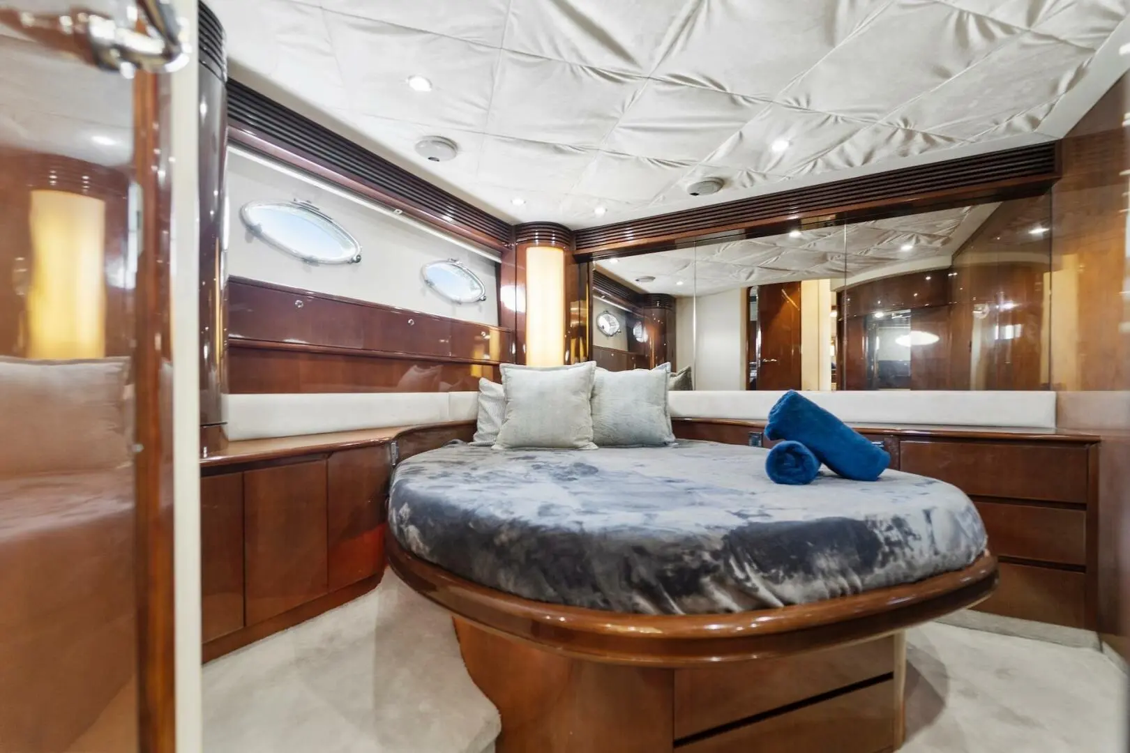 Thumbnail von Princess V65