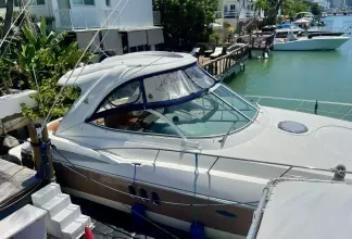 Thumbnail von Cruisers Yachts 420 Express Kings of Kings