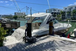 Thumbnail von Cruisers Yachts 420 Express Kings of Kings