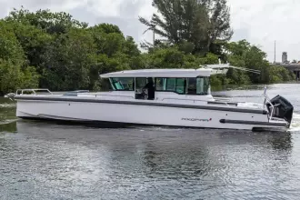 Thumbnail von Axopar 37 XC Cross Cabin