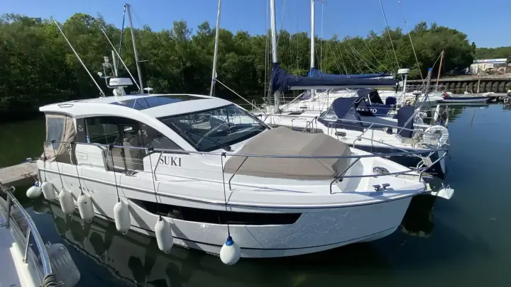 Sealine C330 Fully Serviced March 26