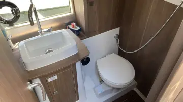 Thumbnail von Sealine C330 Fully Serviced March 26