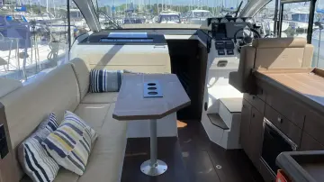 Thumbnail von Sealine C330 Fully Serviced March 26