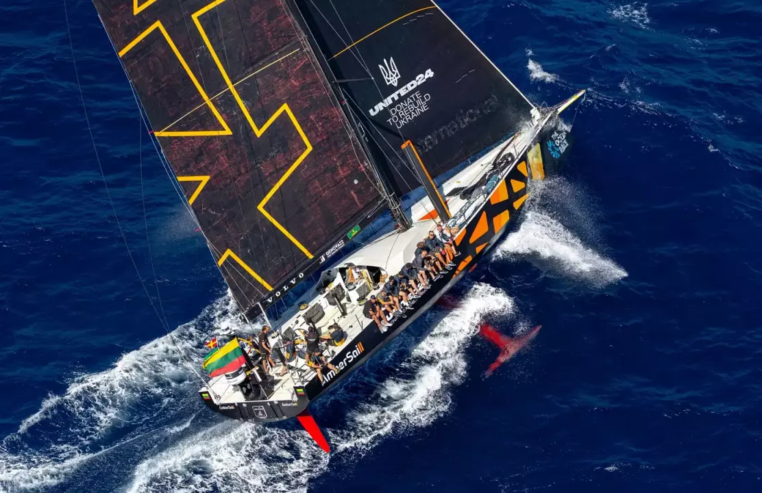 CONSORTIUM OF BOATYARDS Volvo Ocean 65 AMBERSAIL 2