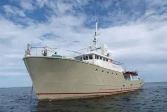 Thumbnail von RICHARD LOWESTOFT 86 KAMA BAY